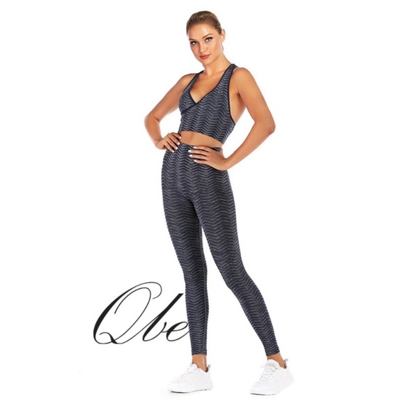 Seamless Sports Bra and Legging workout yoga set - Picture 3 of 6